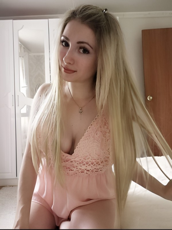 Искра привлекательная девушка из Красноармейска цена от 1500 руб