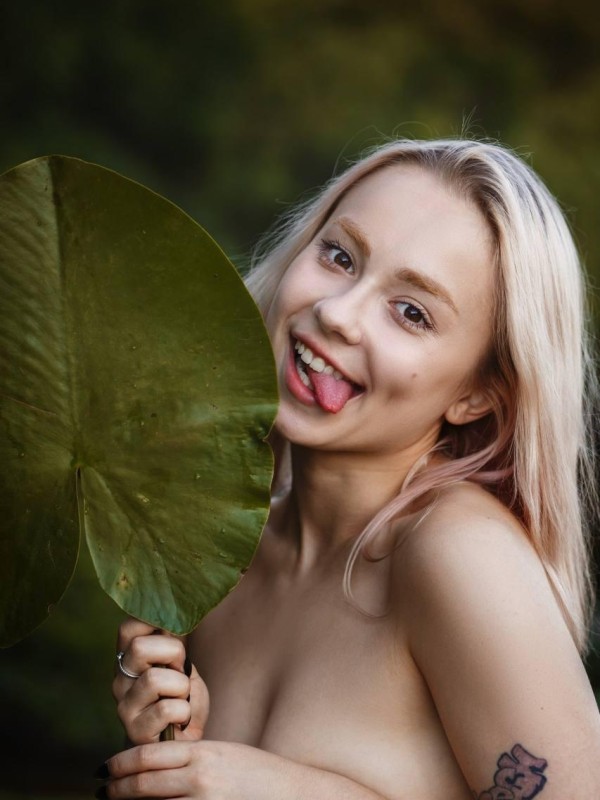 Аринка привлекательная девушка из Красноармейска цена от 7000 руб